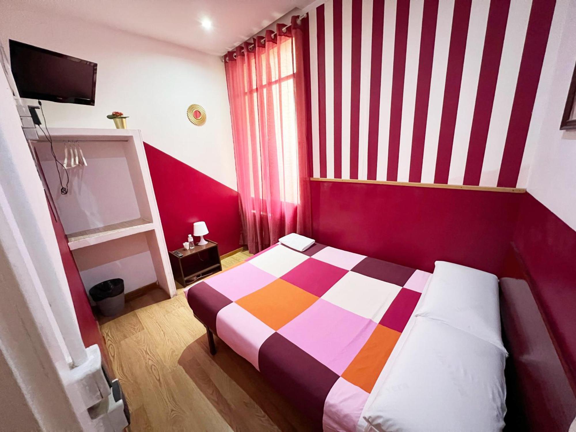 Hostal La Casa De La Plaza — Fotos 1