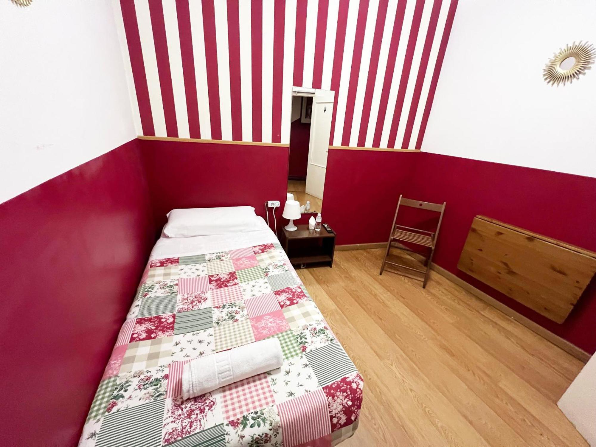 Hostal La Casa De La Plaza, Madrid